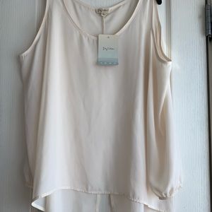 Adorable tank top!